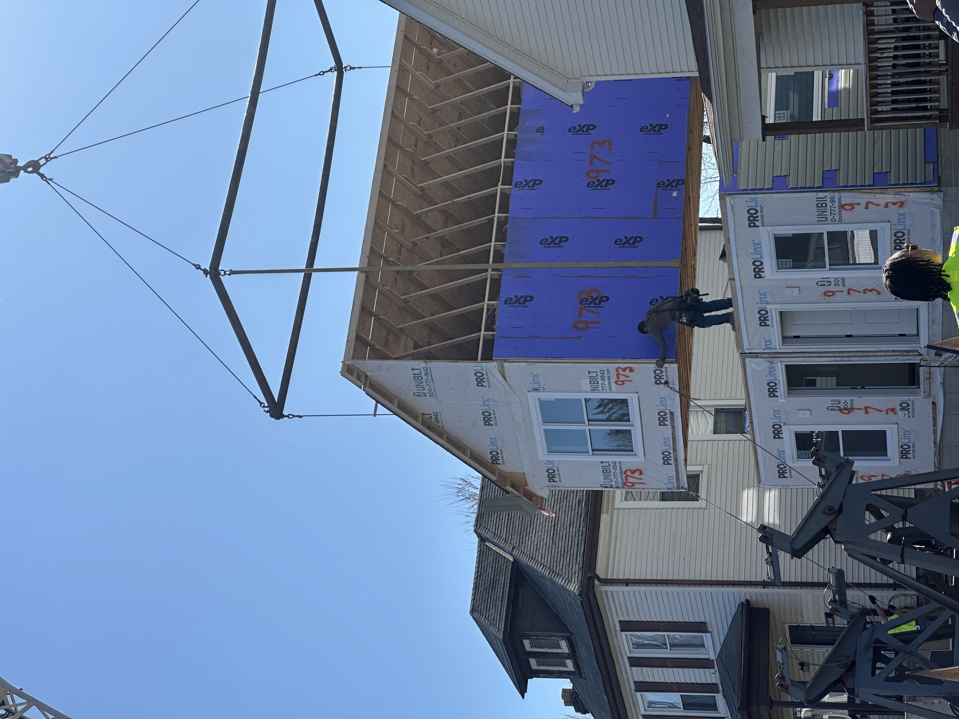 Side-by-side duplex design at 917 Miller Avenue